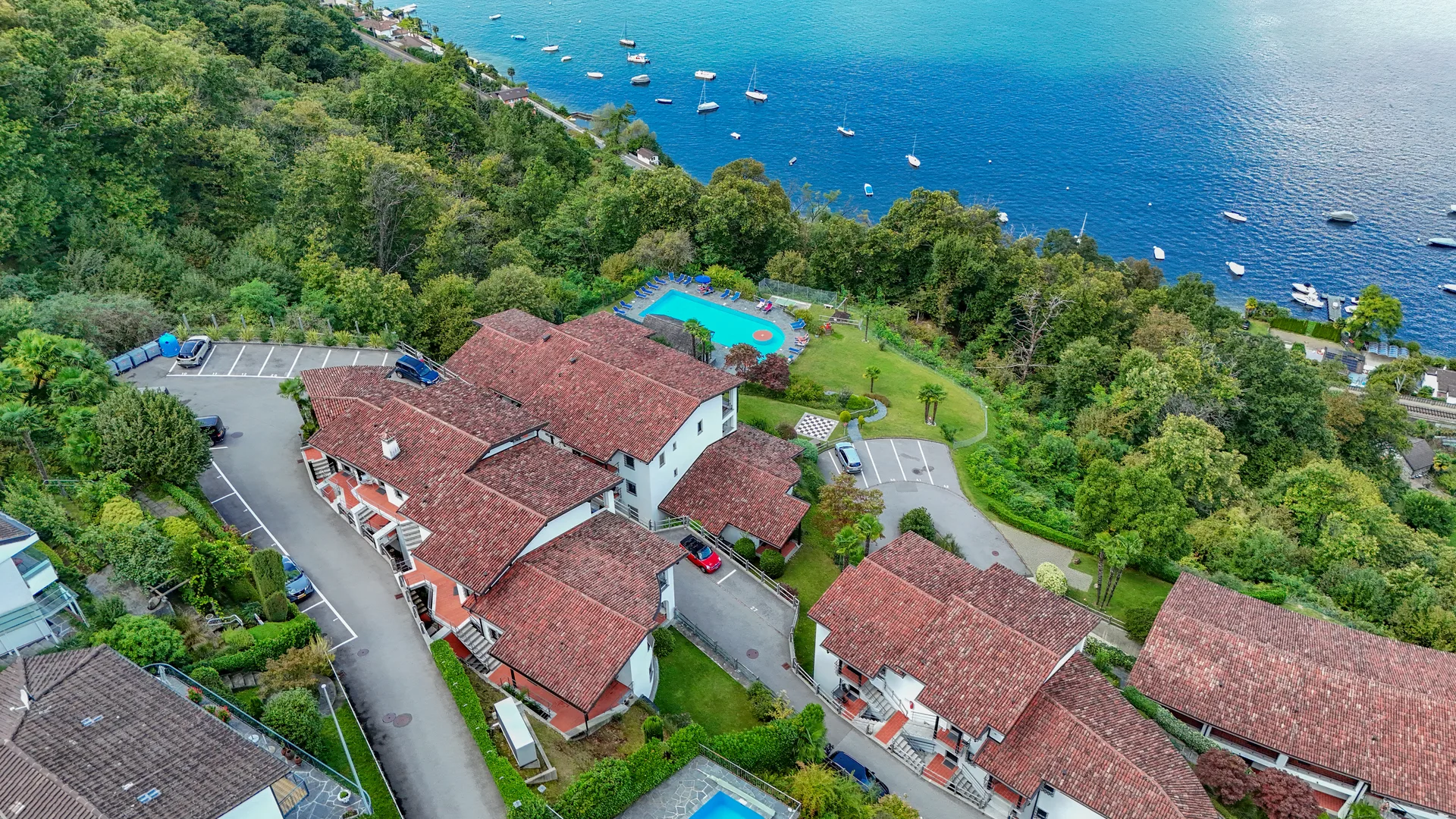 Luftaufnahme Residenza Viramonte Vira Gambarogno Tessin Schweiz